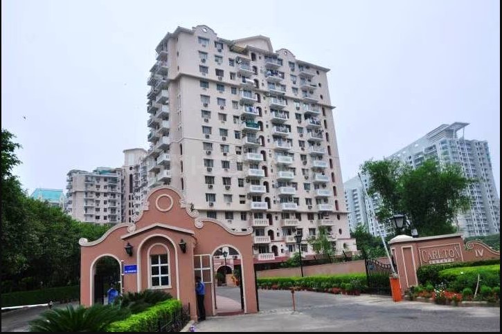 DLF The Carlton Estate